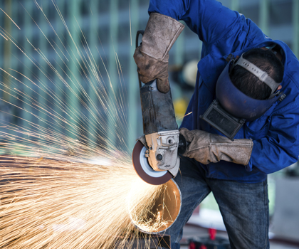 Dělník v brusírně – brusič 